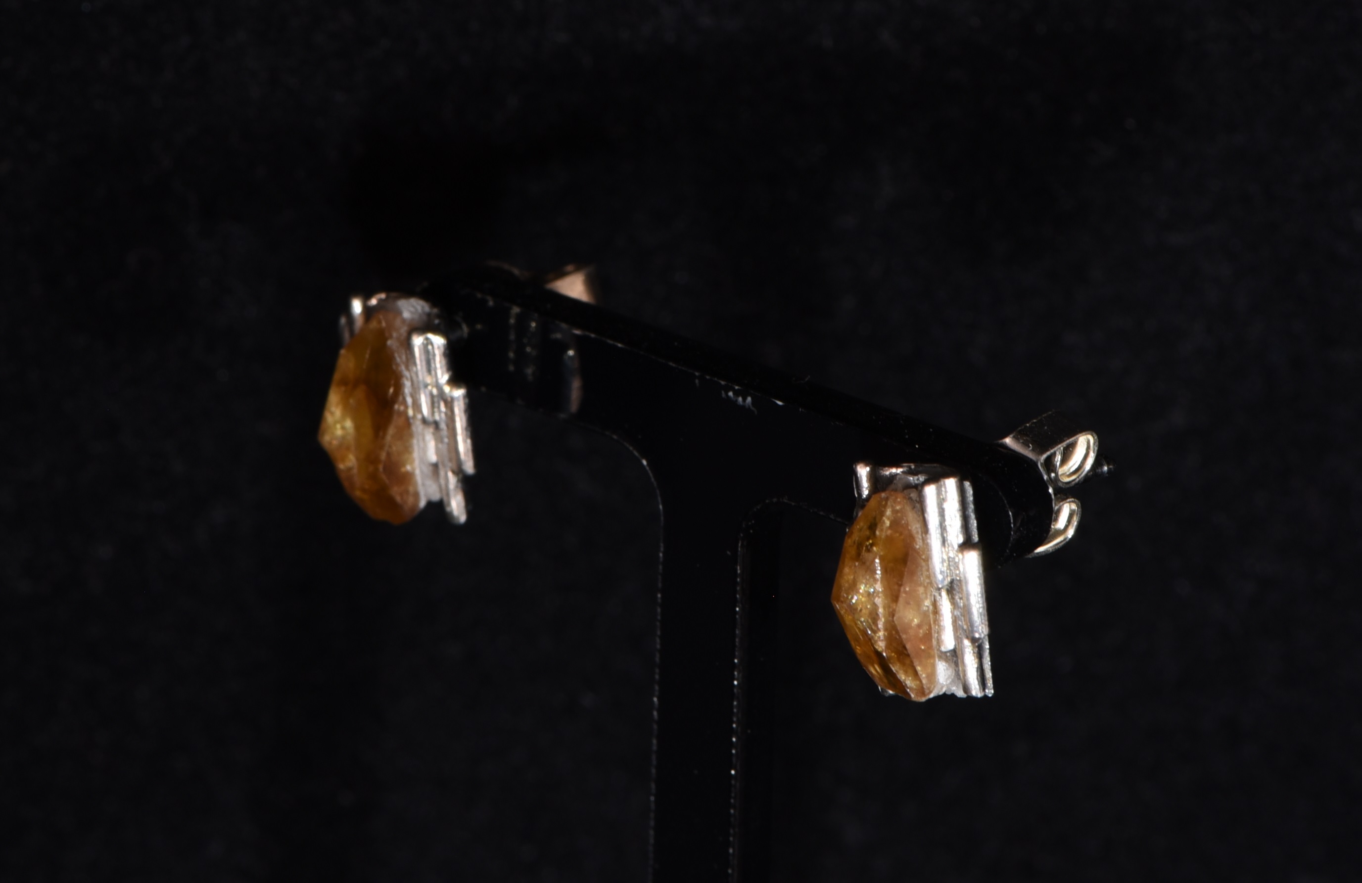 Sphenohrstecker (Titanit) Sphenohrstecker (Titanit)