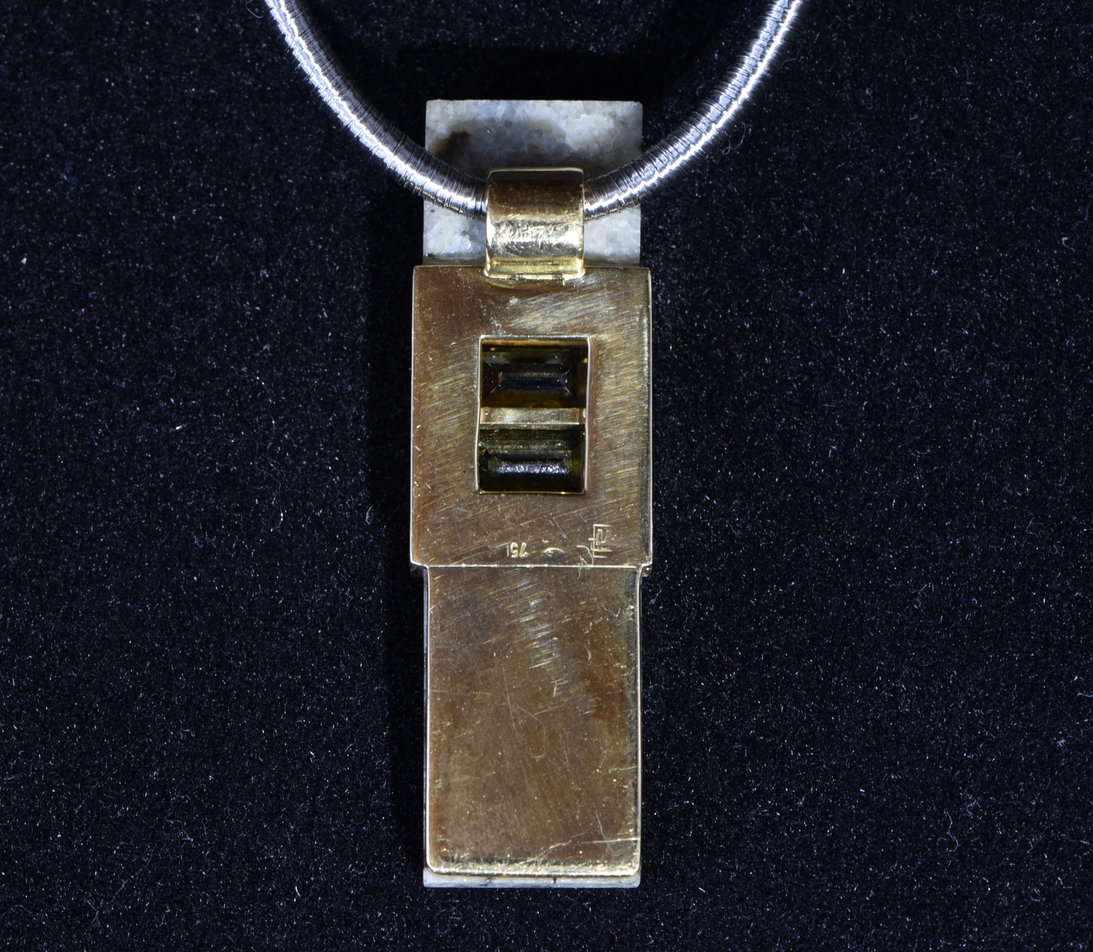  Titanitanhänger mit 18-ct-Gold und Brillant