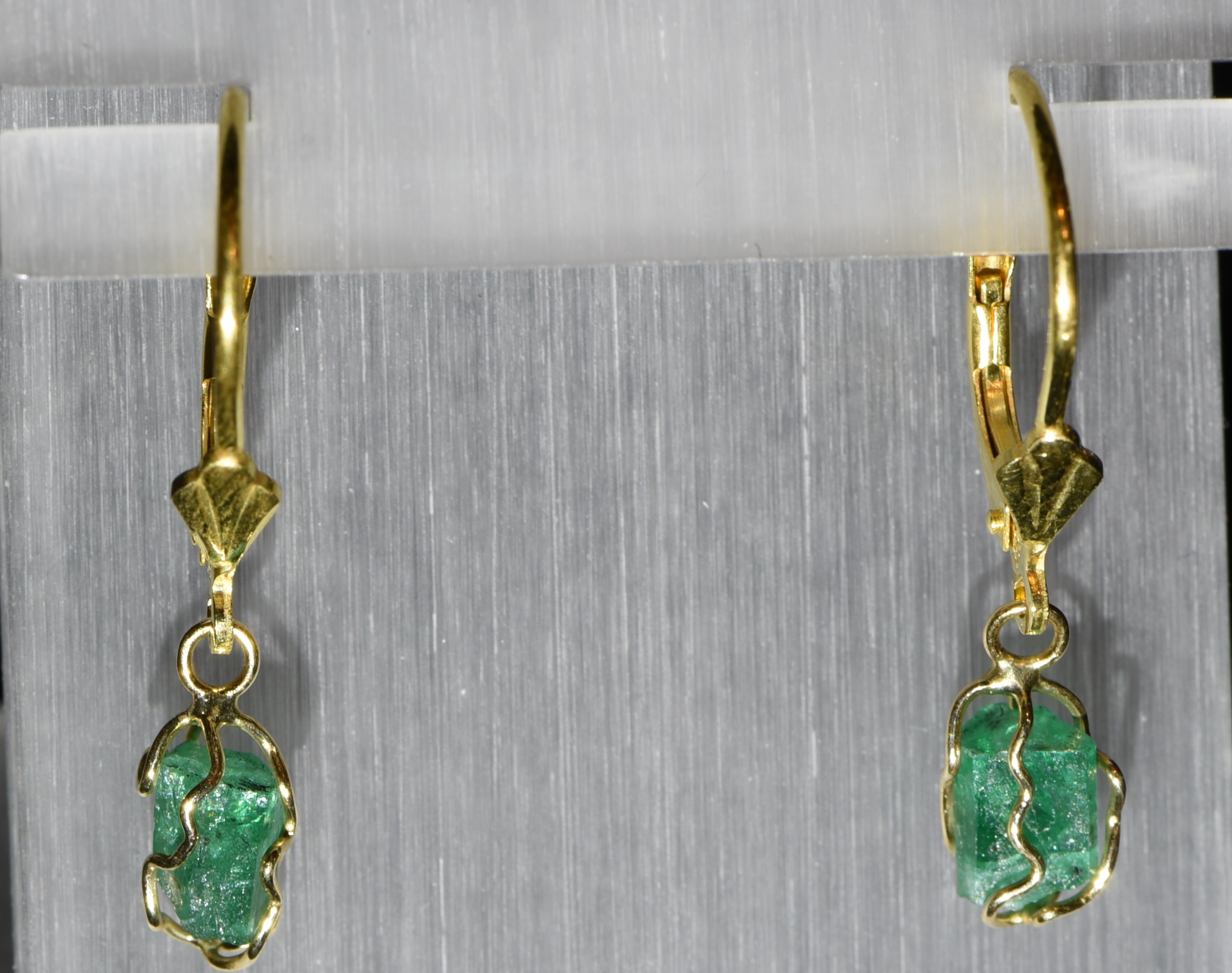 Körberl-Smaragdohrhänger in Gold